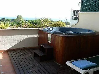Hotel Guadalpin Suites 3*